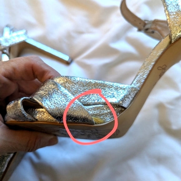 Jewel Badgley Mischka Textured Leather Metallic Silver Knotted High Heel Sandal - Picture 6 of 9